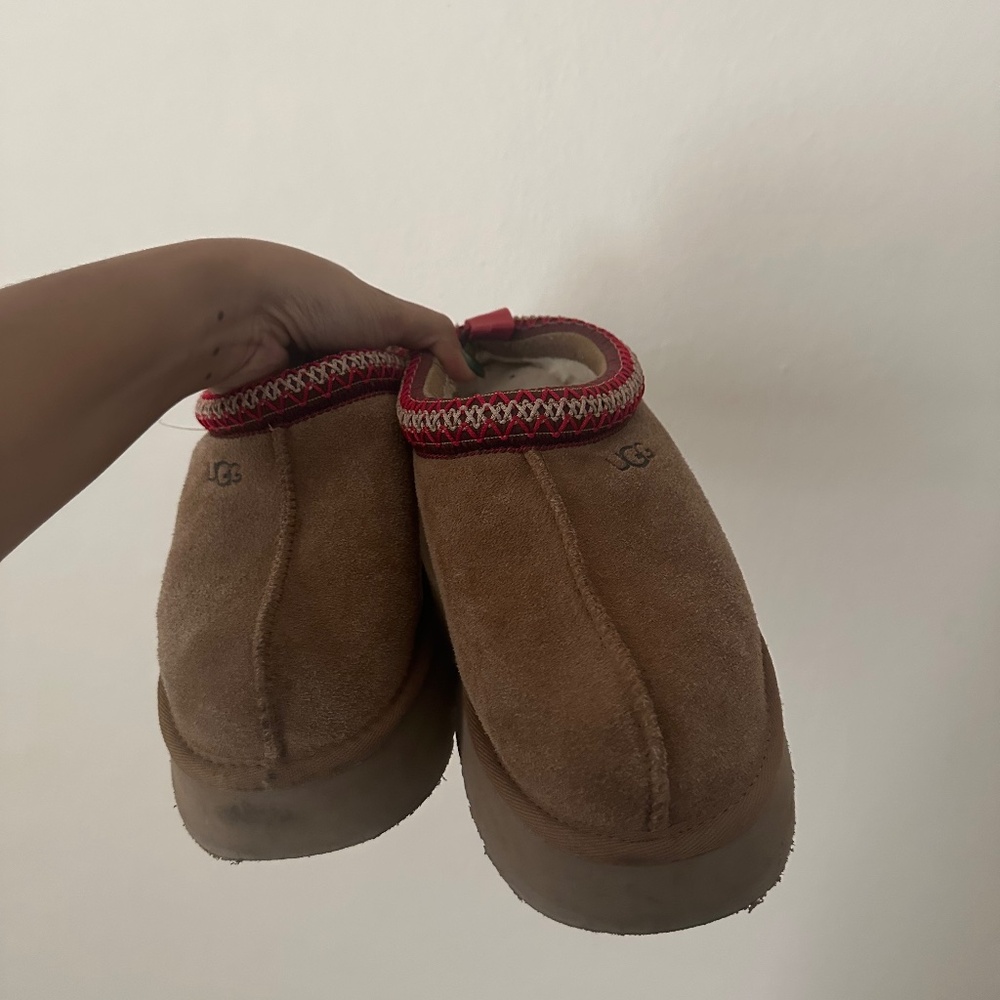 UGG Women's Tazz Chestnut SZ 9